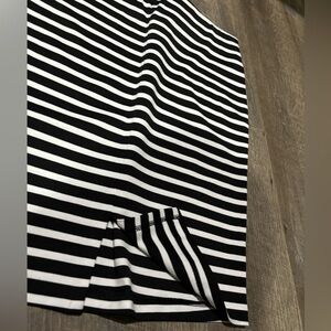 OLD NAVY Striped  Pencil Skirt | MED | Black & White.